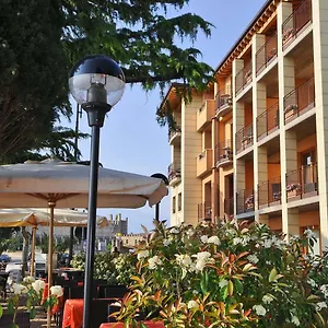 https://hotel-lido-torri-del-benaco.hotelinveneto.com